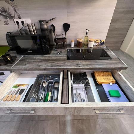 Appartamento Cool Blue Interior Self Check In Erevan Esterno foto