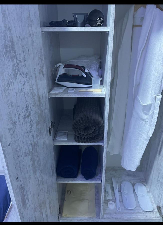 Appartamento Cool Blue Interior Self Check In Erevan Esterno foto