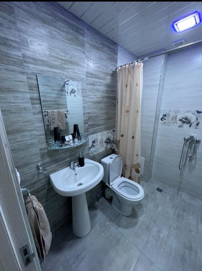 Appartamento Cool Blue Interior Self Check In Erevan Esterno foto