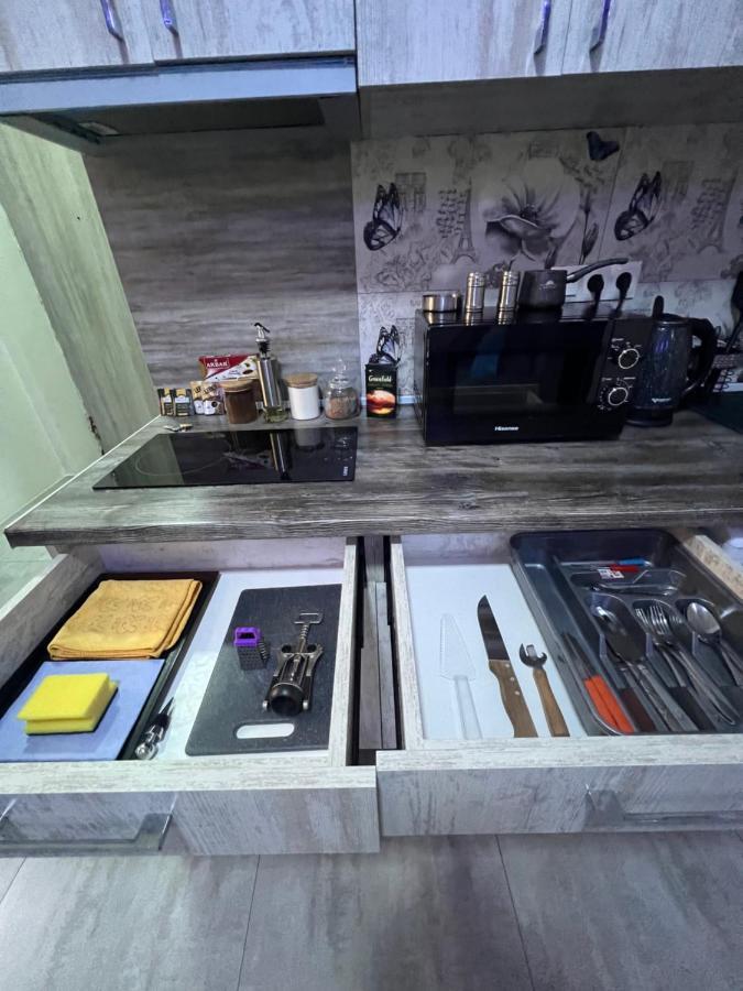 Appartamento Cool Blue Interior Self Check In Erevan Esterno foto