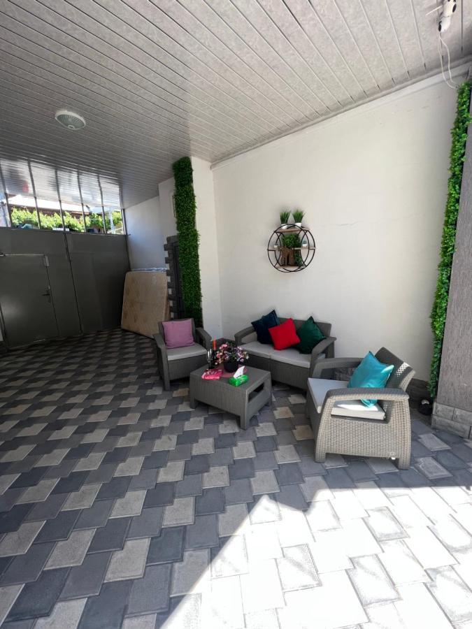 Appartamento Cool Blue Interior Self Check In Erevan Esterno foto