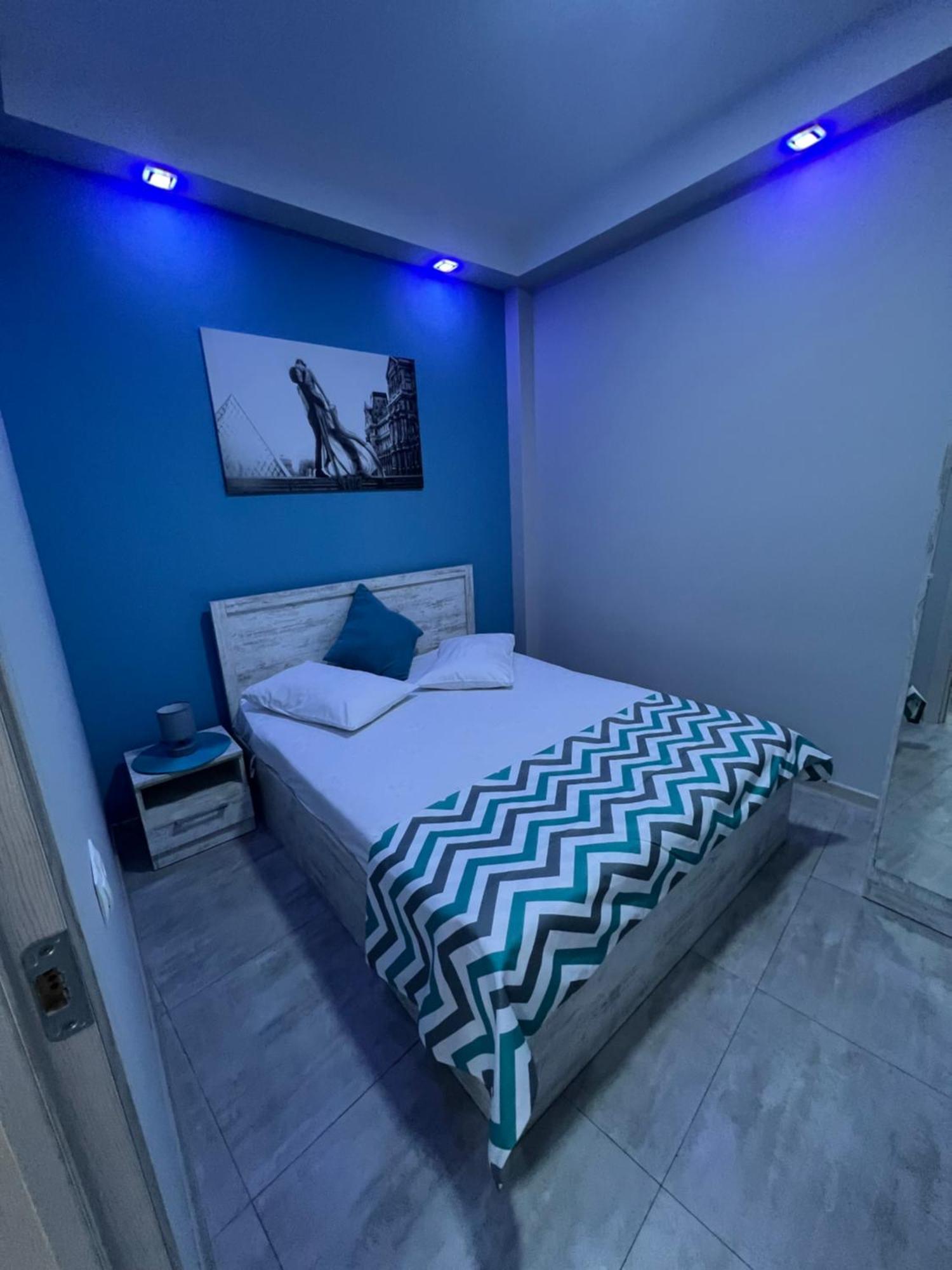 Appartamento Cool Blue Interior Self Check In Erevan Esterno foto
