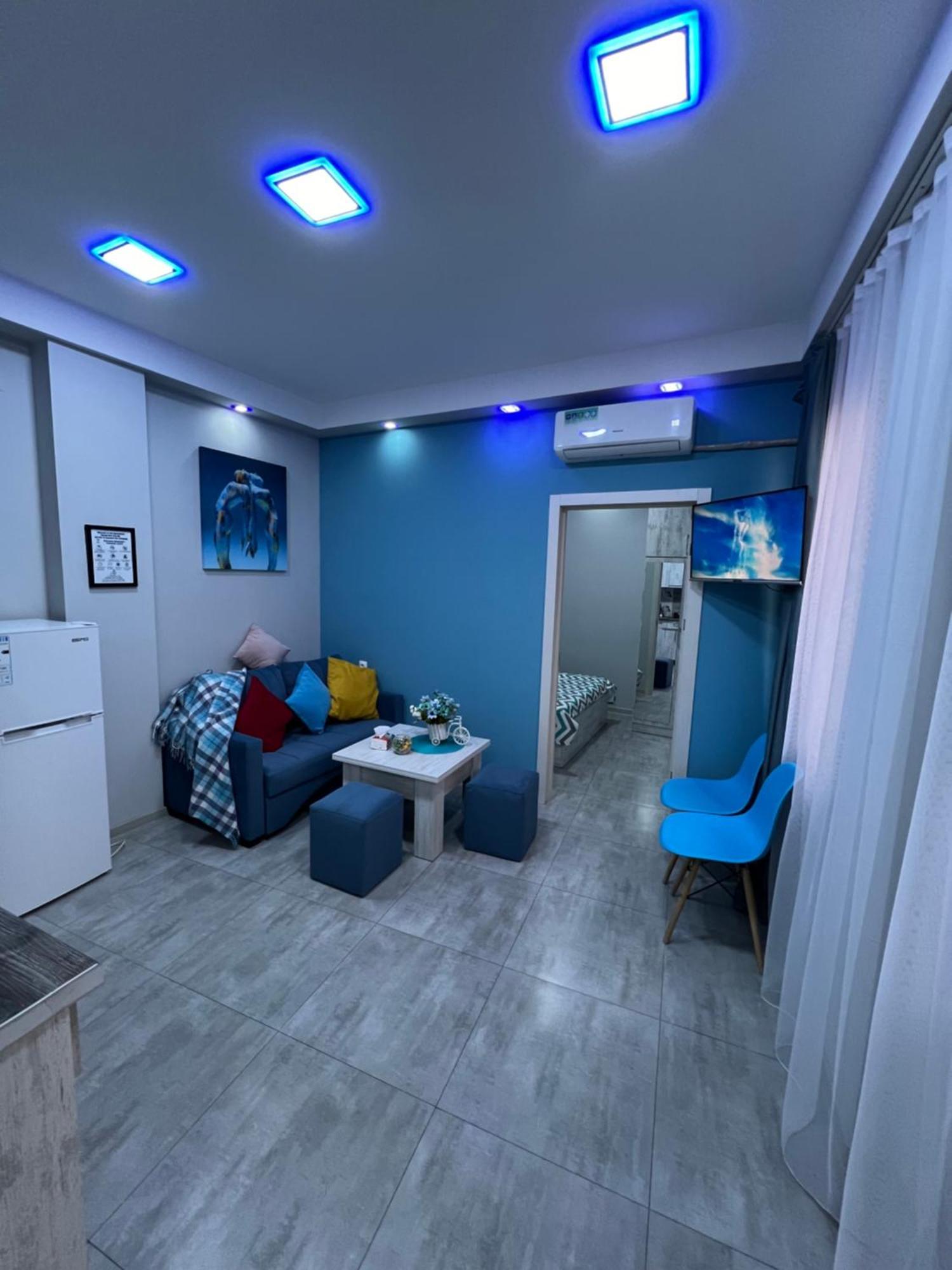 Appartamento Cool Blue Interior Self Check In Erevan Esterno foto