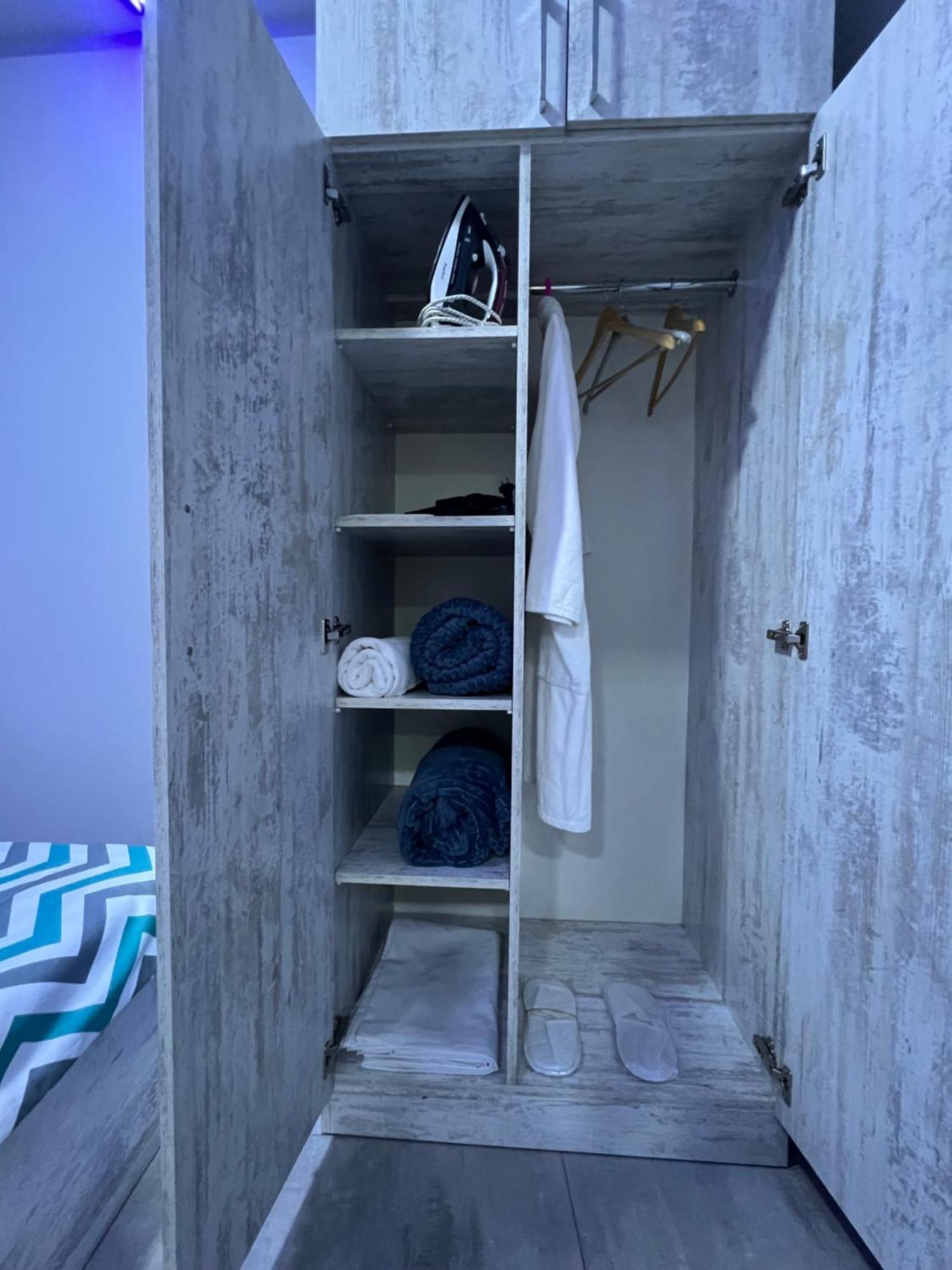 Appartamento Cool Blue Interior Self Check In Erevan Esterno foto